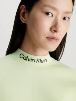 Calvin Klein Top Corto Con Collo A Lupetto E Logo -Offerta Economica Calvin Klein 00GWF3W326 FUO alternate3
