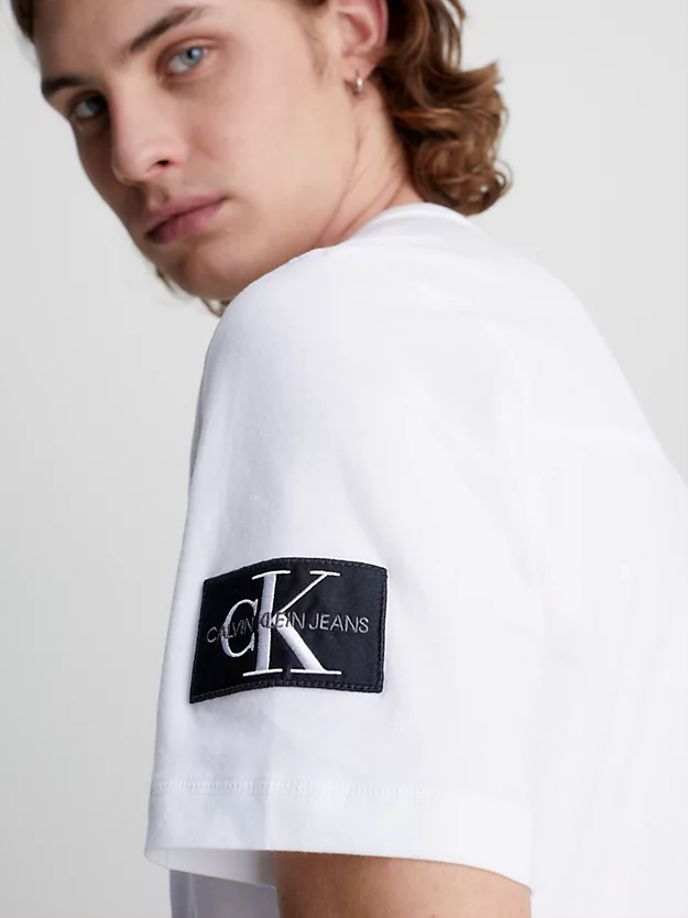 Calvin Klein T-shirt Con Stemma Monogramma 6 Calvin Klein T-shirt Con Stemma Monogramma - immagine 4