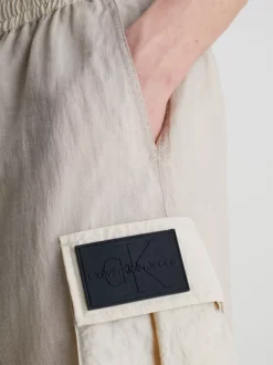 Calvin Klein Pantaloncini Cargo In Rete E Nylon Taglio Relaxed -Offerta Economica Calvin Klein J30J322911 ACI alternate2