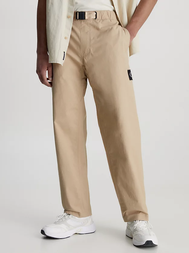 Calvin Klein Chino Pratici Dal Taglio Dritto Con Cintura 3 Calvin Klein Chino Pratici Dal Taglio Dritto Con Cintura