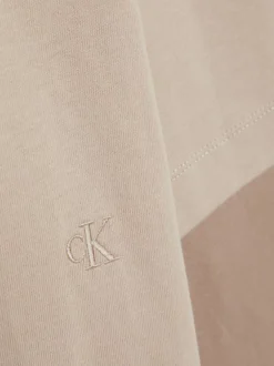 Calvin Klein T-shirt Doppiata Manica Lunga 17 Calvin Klein T-shirt Doppiata Manica Lunga -Offerta Economica Calvin Klein J30J323569 ABM alternate7