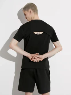 Calvin Klein T-shirt Slim Con Cut-out - Pride 13 Calvin Klein T-shirt Slim Con Cut-out - Pride -Offerta Economica Calvin Klein J30J323603 BEH alternate2