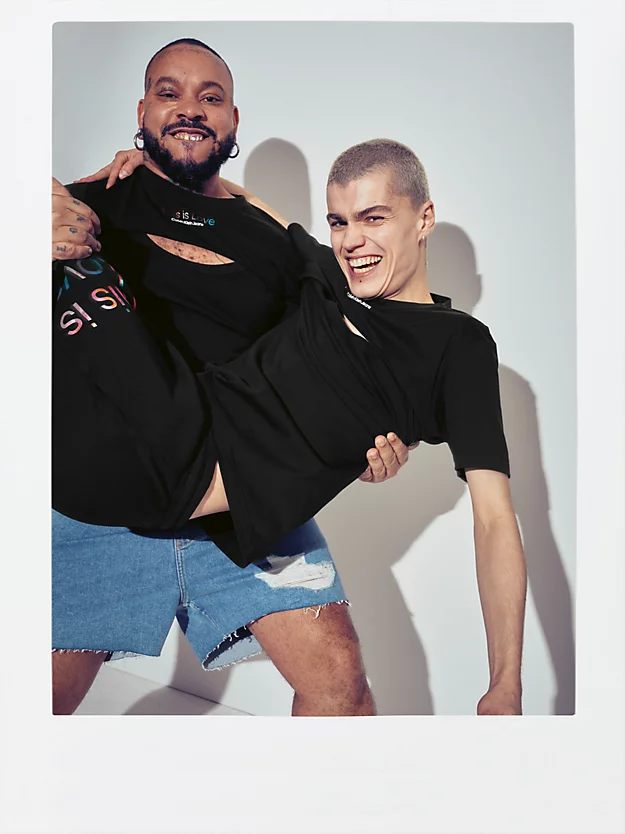 Calvin Klein T-shirt Slim Con Cut-out - Pride 8 Calvin Klein T-shirt Slim Con Cut-out - Pride - immagine 6