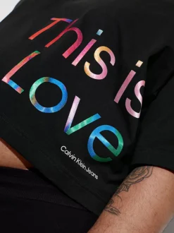 Calvin Klein T-shirt Corta Oversize - Pride -Offerta Economica Calvin Klein J30J323605 BEH alternate3