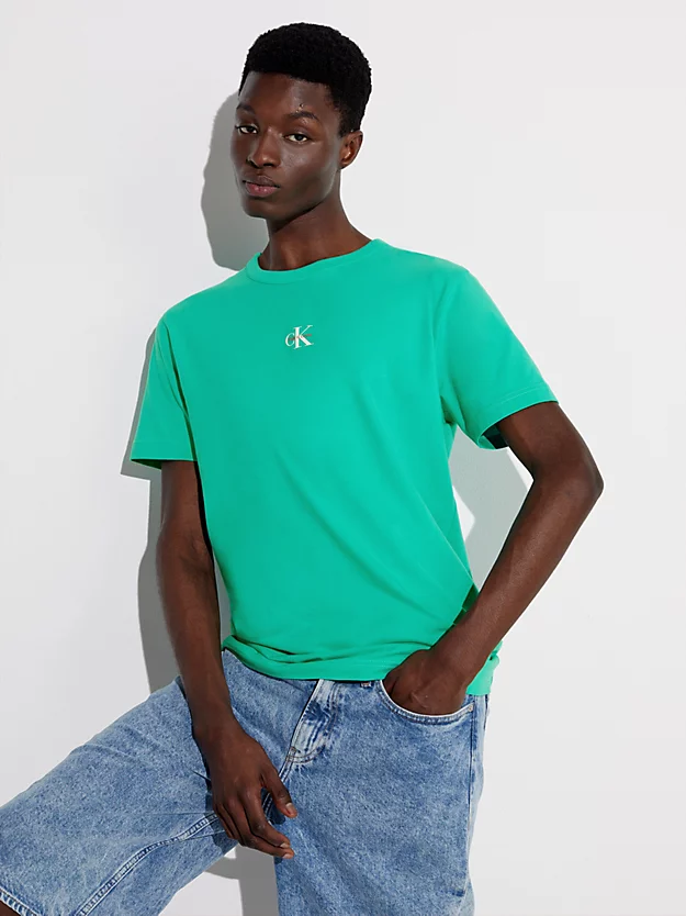 Calvin Klein T-shirt Slim Con Monogramma - Pride 3 Calvin Klein T-shirt Slim Con Monogramma - Pride