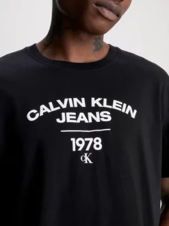 Calvin Klein T-shirt Con Logo In Stile College -Offerta Economica Calvin Klein J30J324206 BEH alternate3