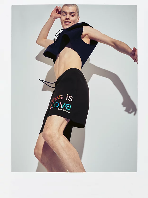 Calvin Klein Pantaloncini Da Tuta Unisex - Pride 12 Calvin Klein Pantaloncini Da Tuta Unisex - Pride - immagine 10