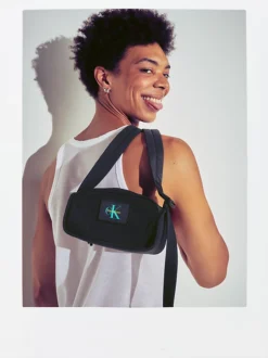 Calvin Klein Borsa A Tracolla Unisex - Pride 14 Calvin Klein Borsa A Tracolla Unisex - Pride -Offerta Economica Calvin Klein K40K401019 BDS alternate5