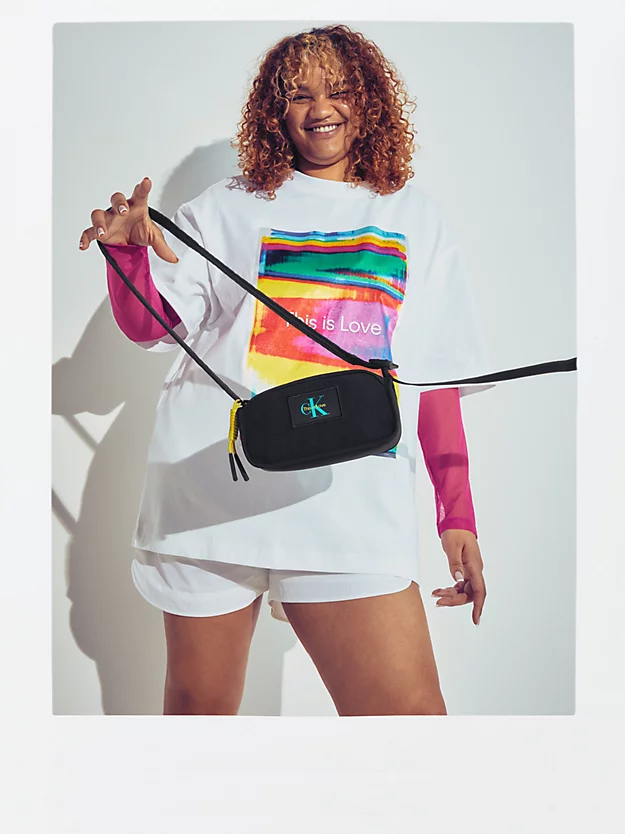 Calvin Klein Borsa A Tracolla Unisex - Pride 9 Calvin Klein Borsa A Tracolla Unisex - Pride - immagine 7