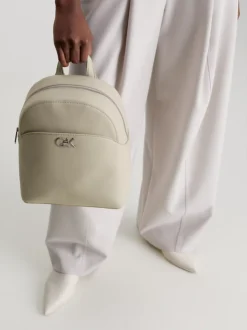 Calvin Klein Zaino Rotondo Riciclato -Offerta Economica Calvin Klein K60K610772 PEA alternate2