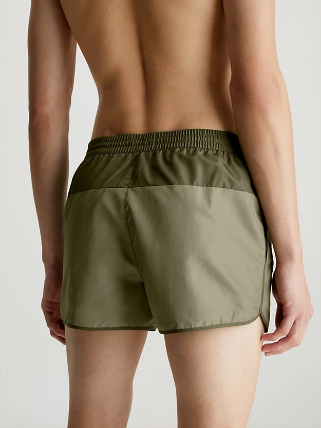 Calvin Klein Pantaloncini Da Bagno Corti Modello Runner - Core Solids 5 Calvin Klein Pantaloncini Da Bagno Corti Modello Runner - Core Solids - immagine 3