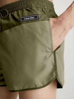 Calvin Klein Pantaloncini Da Bagno Corti Modello Runner - Core Solids 10 Calvin Klein Pantaloncini Da Bagno Corti Modello Runner - Core Solids -Offerta Economica Calvin Klein KM0KM00816 MSS alternate3